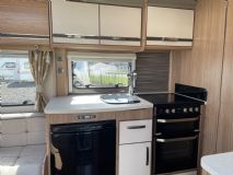 2016 COACHMAN VIP 545 4.jpg